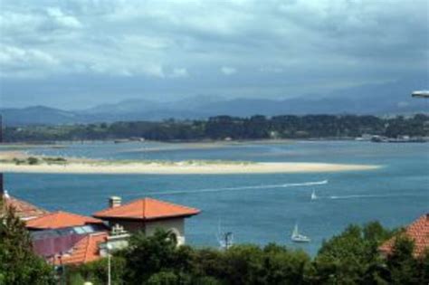 nude santander|Nudist Beaches in Cantabria